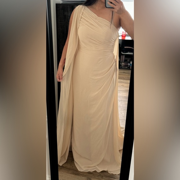 Azazie Lydia size A8 Champagne color - Picture 2 of 7